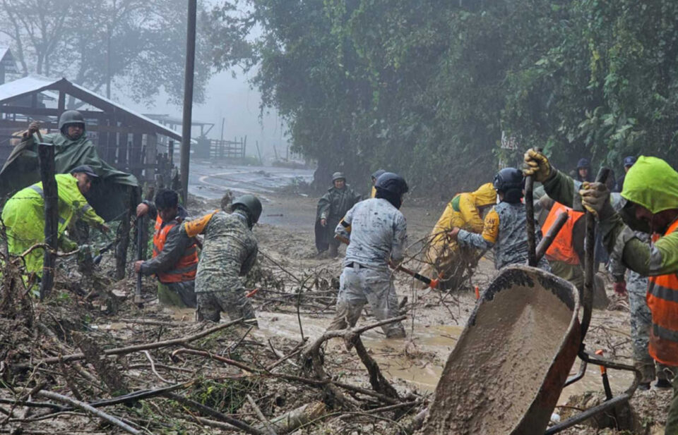 Sube a 79 el número de muertos por lluvias e inundaciones en México