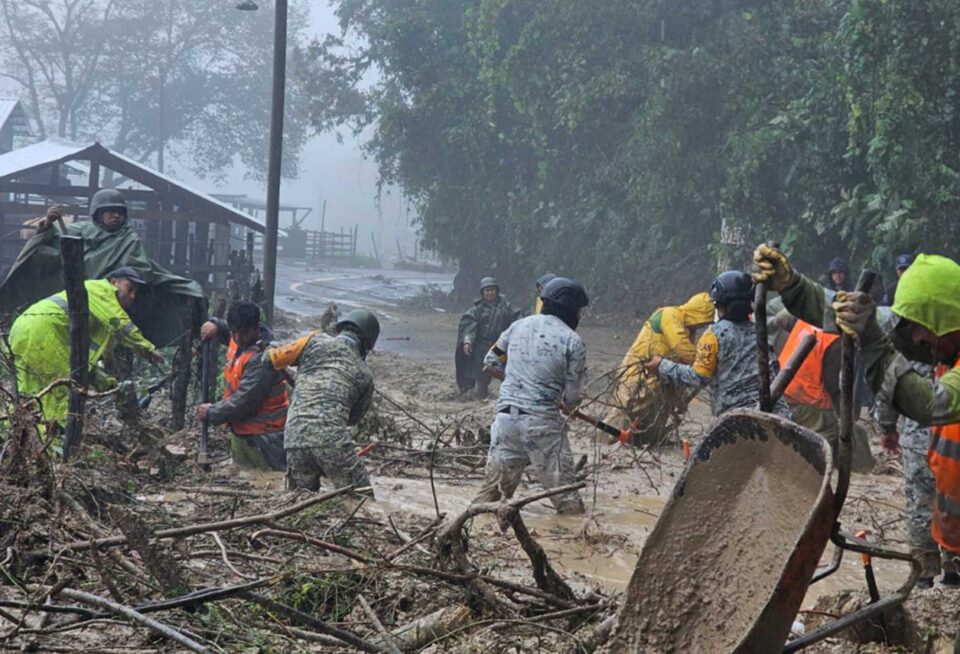 Suman 70 muertos y 72 desaparecidos por lluvias en cinco estados del país