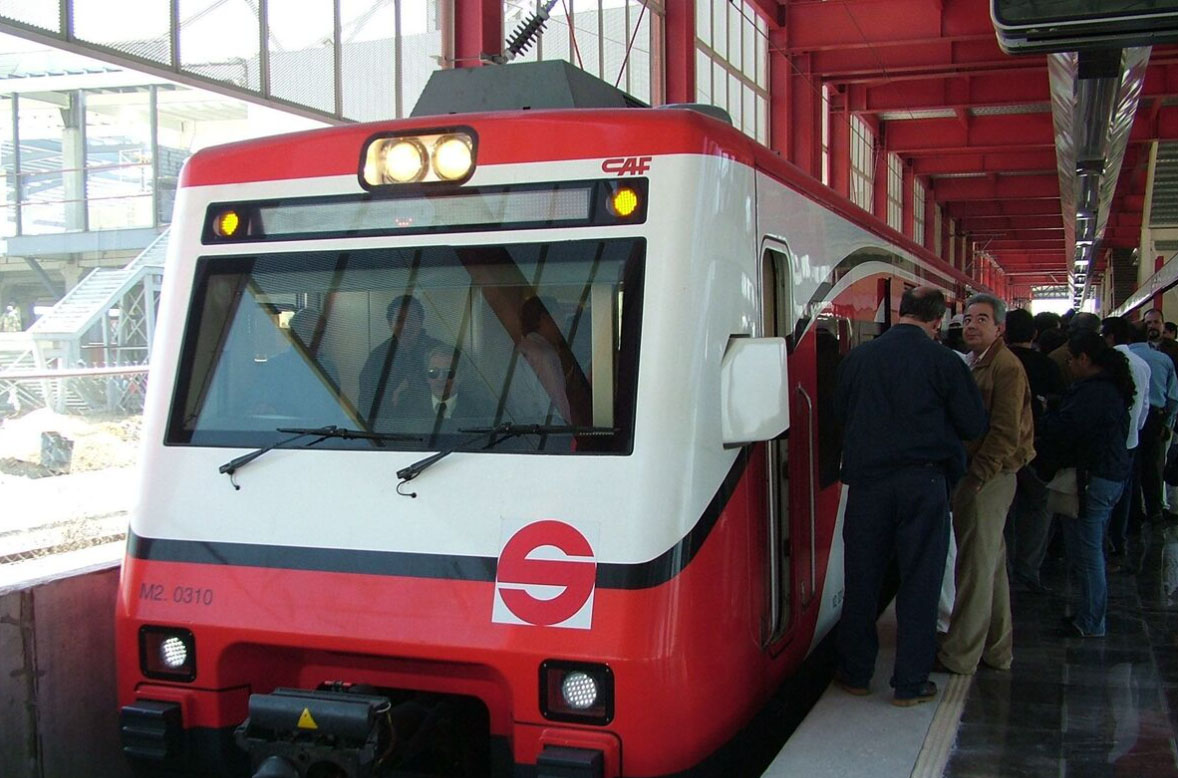 Tren Suburbano reanuda servicio tras presunta fuga de gas