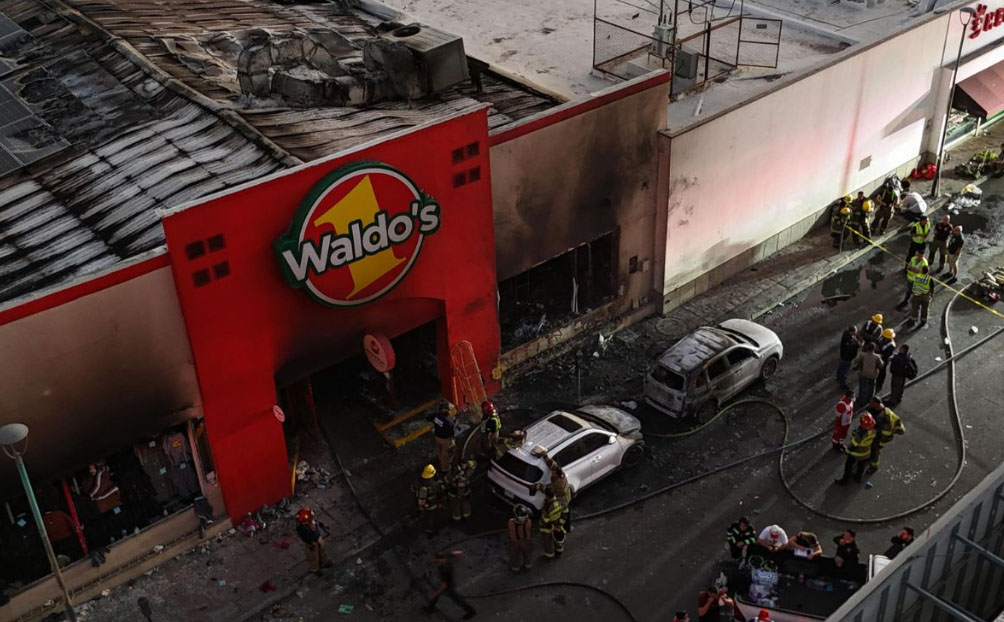 Aumenta a 23 el número de muertos por incendio en tienda Waldo’s de Hermosillo