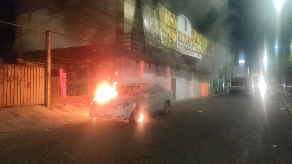 Incendio en centro nocturno de Puebla deja cinco muertos