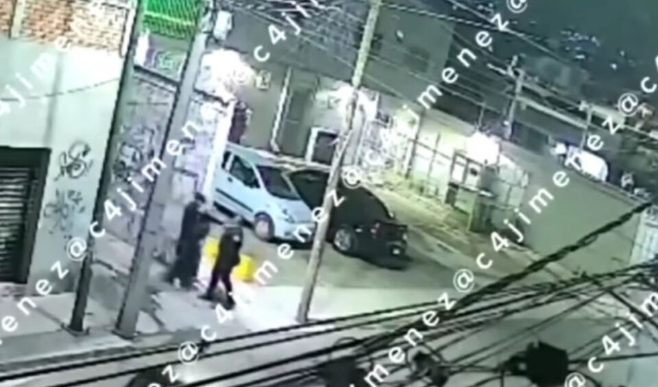 Policía de la CDMX muere tras ser baleado al intentar detener a dos asaltantes