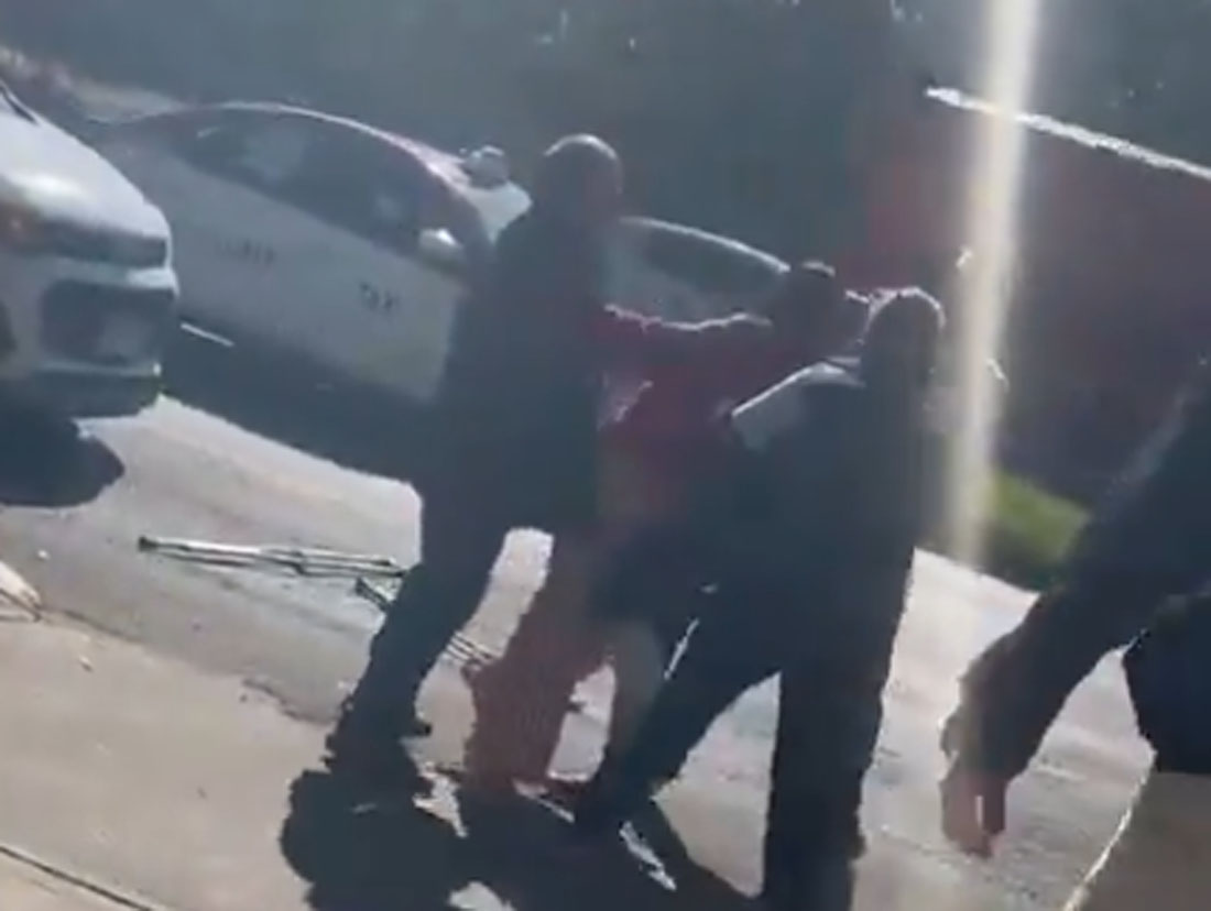 Vigilante del CCH Vallejo agrede a alumna en muletas y a su madre