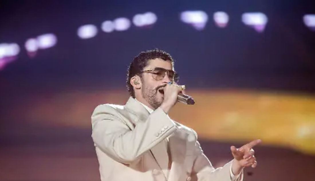 bad-bunny-sufre-caida-durante-su-primer-concierto-en-mexico Bad Bunny sufre caída durante su primer concierto en México