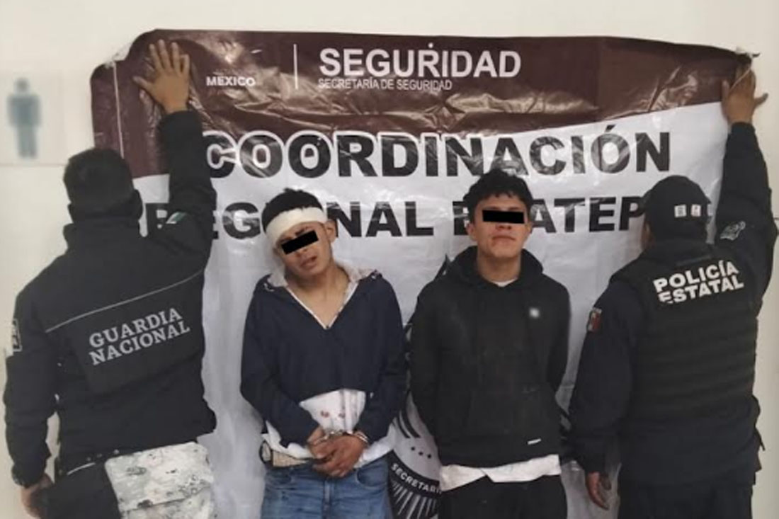 Detienen a dos sospechosos de robo de vehículo con violencia en Ecatepec