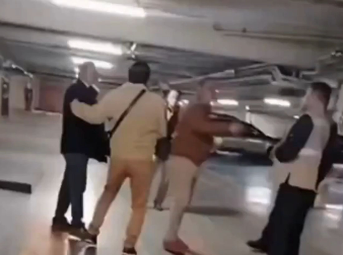 Diputado del PT causa destrozos y agrede a seguridad en Town Square Metepec