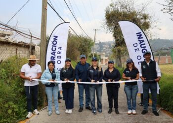 Huixquilucan cumple contigo 24/7 con la repavimentación de una calle en San Juan Bautista