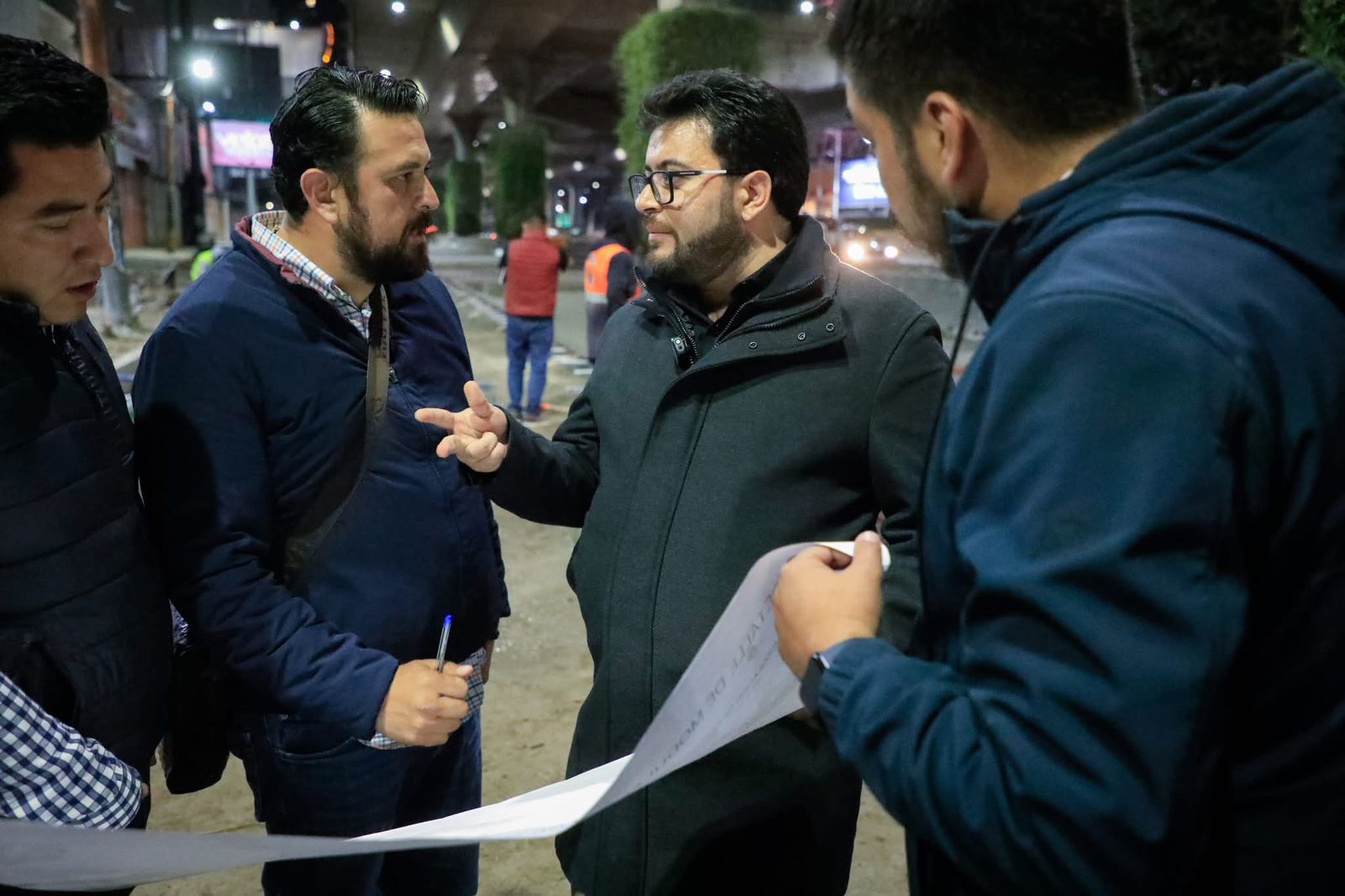 isaac-montoya-supervisa-obras-de-vaciado-de-concreto-en-periferico-norte (1) Isaac Montoya supervisa obras de vaciado de concreto en Periférico Norte