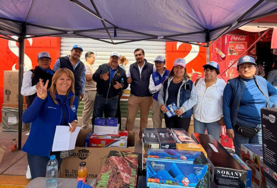 Mario Arana y Ángeles Dávila impulsan la economía familiar en Nicolás Romero