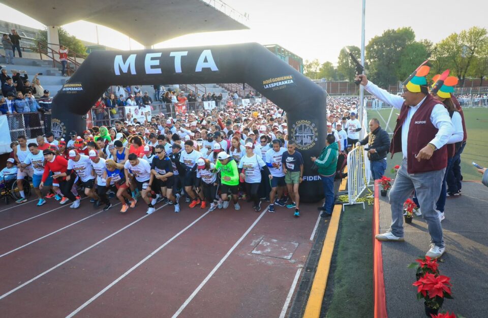 naucalpan-celebra-con-exito-la-carrera-del-pavo-2025 (5) Naucalpan celebra con éxito la Carrera del Pavo 2025