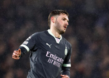 Santiago Giménez será operado de su lesión en el tobillo derecho