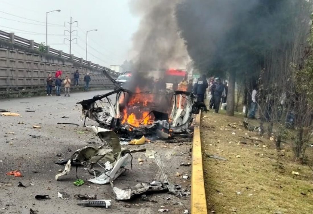 taxi-con-pirotecnia-explota-en-la-mexicotoluca-hay-tres-lesionados Taxi con pirotecnia explota en la México–Toluca; hay tres lesionados