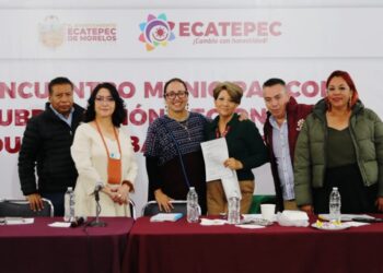 Azucena Cisneros encabeza encuentro con docentes para fortalecer la educación y la seguridad en escuelas de Ecatepec