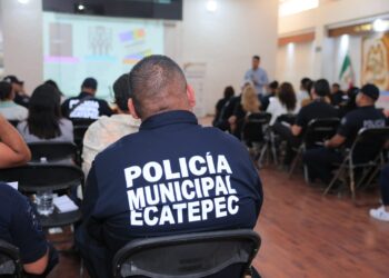 Capacitan a servidores públicos de Ecatepec en atención a miembros de la comunidad LGBTTIQ+
